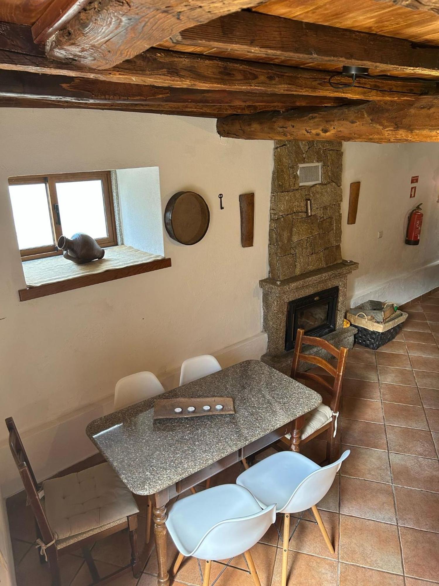 Casa Da Cantarinha *